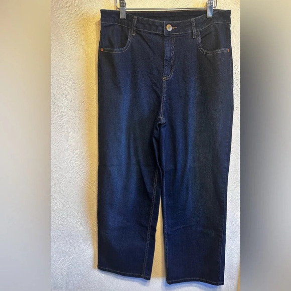 Time & Tru NWOT boot cut dark denim jeans - Picture 1 of 7